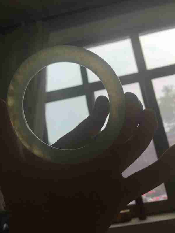 玉镯是真是假？值多少钱